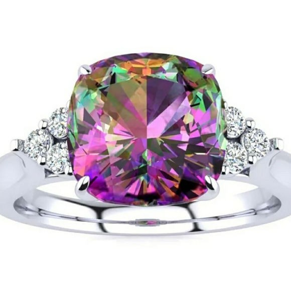 2 1/5 carat Mystic Topaz - Picture 1 of 8